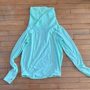 EUC lululemon athletica Mint Green Performance Top